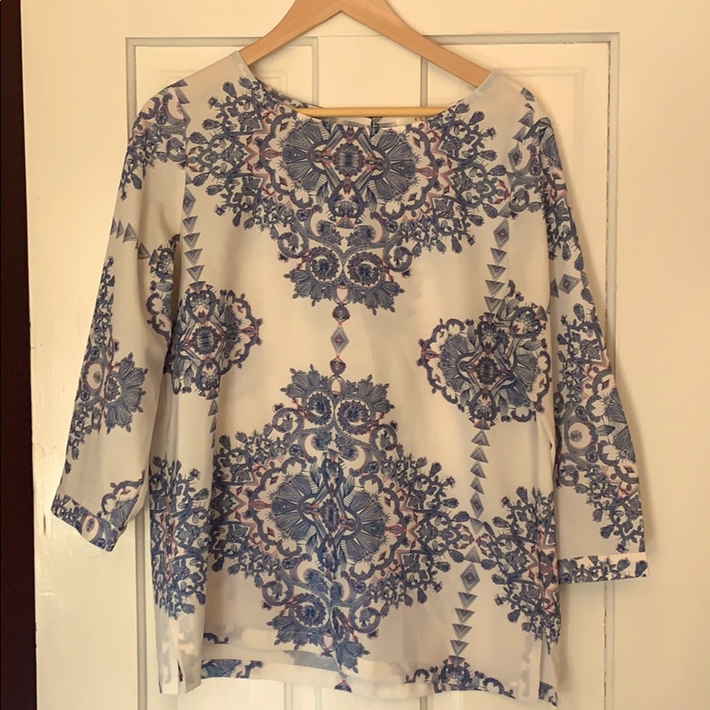 Large Women’s Print 3/4 sleeve top